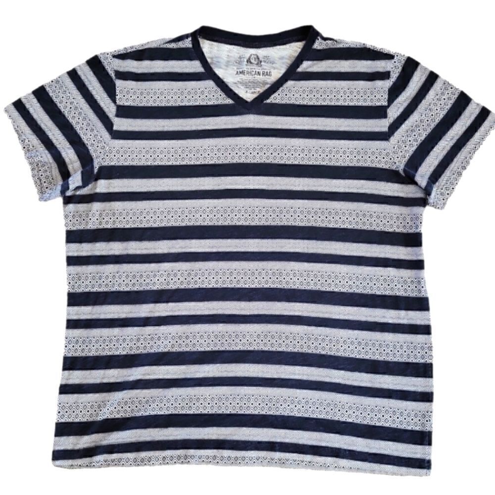 EC AMERICAN RAG V-NECK PRINTRD T-SHIRT SZ. X-LARGE